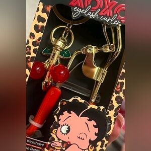 Limited Edition BETTY BOOP Eyelash Curler BONUS Cherry Key Chain